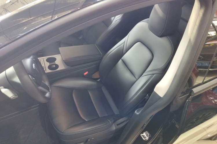 Used Tesla Model Y 2021 Standard Range Rear-Wheel Drive Version