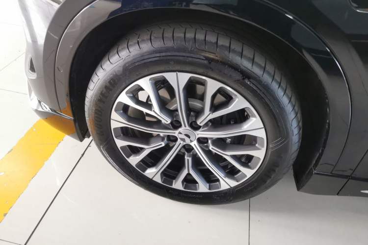 Used Nio ES6 2025 75 kWh Left Front Wheel Hub