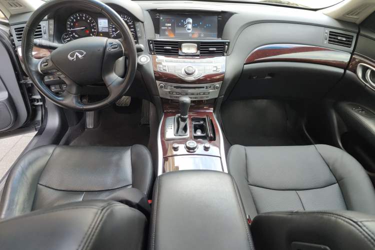 Used Infiniti Q70 2013 Q70L 2.5L Comfort Edition

