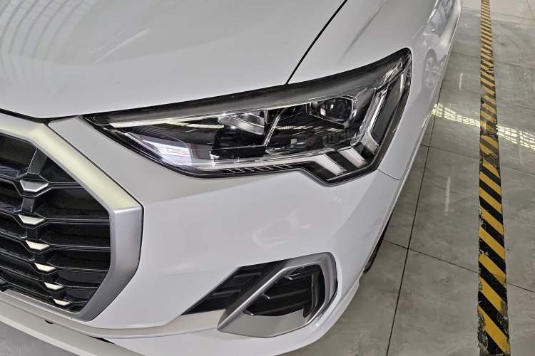 Used Audi Q3 2020 35 TFSI Ambition Dynamic Edition Left Front Headlight