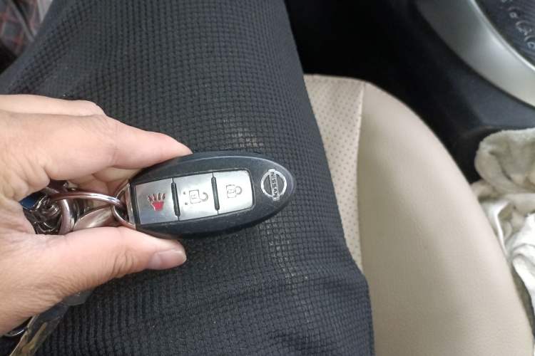 Used Nissan Qashqai 2011 2.0 XV Lea CVT 2WD
