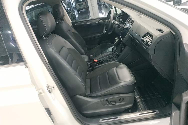 Used Volkswagen Tiguan L 2021 330TSI Automatic Two-Wheel Drive R-Line Enhanced Edition
