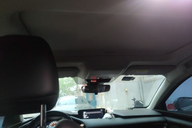 Used Mazda 3 Axela 2020 2.0L Automatic Luxury Version Headliner