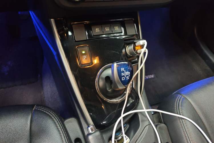 Used Toyota Levin 2016 Dual-Engine 1.8H GS E-CVT Elite Model with Sunroof
