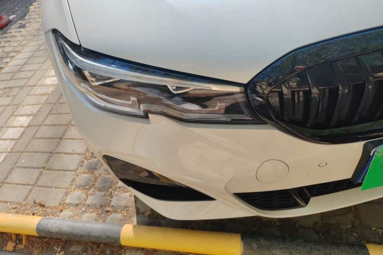 Used BMW 3 Series 2022 325Li M Sport Night Edition Package Right Front Headlight