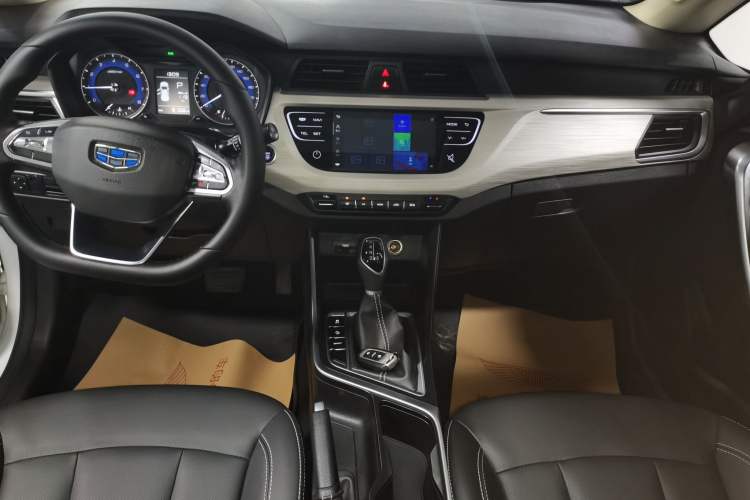 Used Geely Auto Vision X3 2020 1.5L CVT Luxury Model Audio And AC Panel