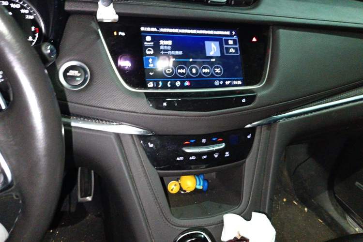 Used Cadillac XT5 2022 2.0T Four-Wheel Drive Luxury Version (Hummingbird Edition)