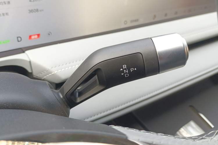 Used Geely Galaxy E8 2025 700 km Long-Range Intelligent Driving Version Gear Lever