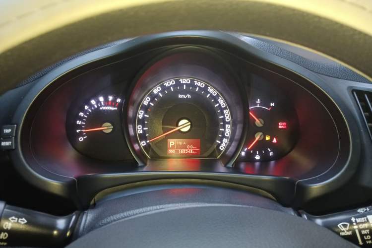 Used Kia Sportage R 2012 2.0L Automatic Two-Wheel Drive GL Trim
