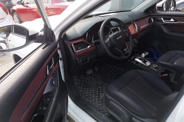 Used Haval H6 Coupe 2019 1.5T Automatic Two-Wheel Drive Luxury Smart Connectivity Version China VI Standard Interior 3