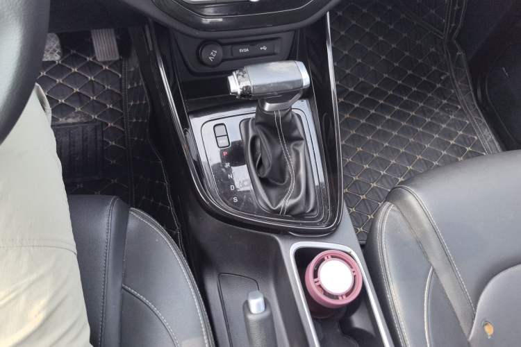 Used Baojun 530 2021 Global Car Anniversary Edition 1.5T CVT Luxury Model 5 Seats
