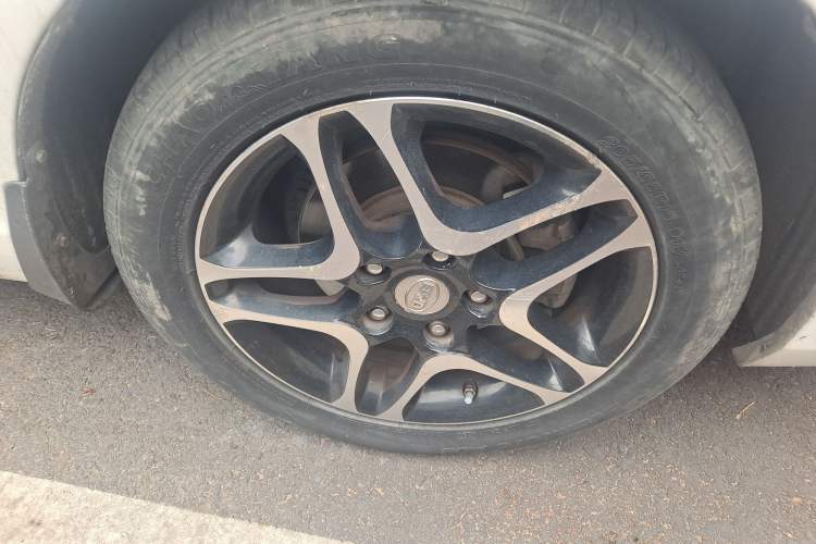 Used BYD G5 2014 1.5TID Automatic Flagship Model
