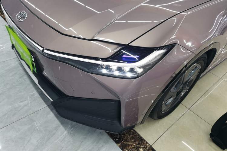 Used Toyota bZ3 2023 616 km Long-Range Premium
