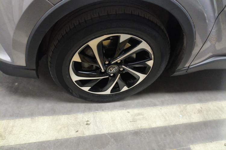 Used Toyota IZOA 2021 2.0L Yichi SPORT
