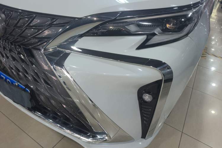 Used Toyota Sienna 2023 2.5L Hybrid Comfort Edition
