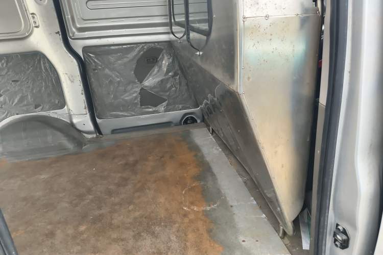 Used Wuling Rongguang V 2019 1.5L Van - Utility Model Left Rear Seat