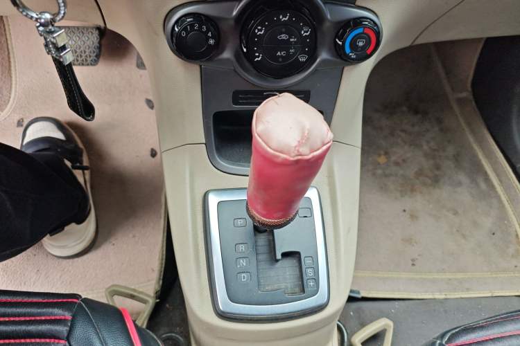 Used Ford Fiesta 2011 Hatchback 1.5L Automatic Fashion Edition
