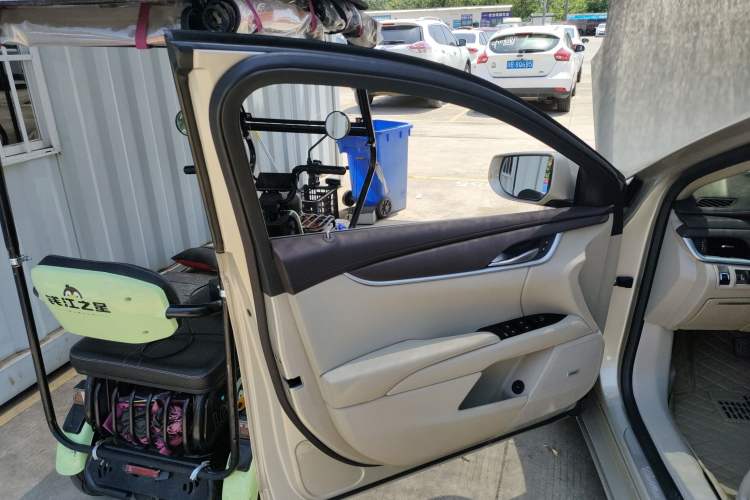 Used Cadillac XTS 2015 28T Comfort Model