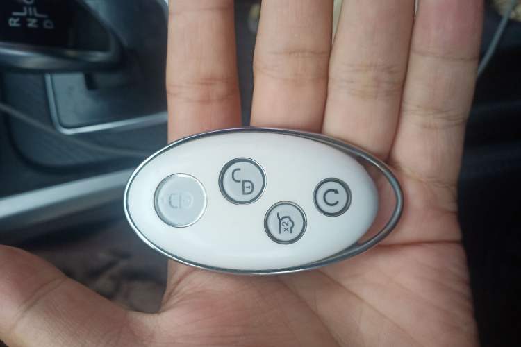 Used BYD Yuan New Energy 2018 EV360 Smart Connect Cool Edition Vehicle Key