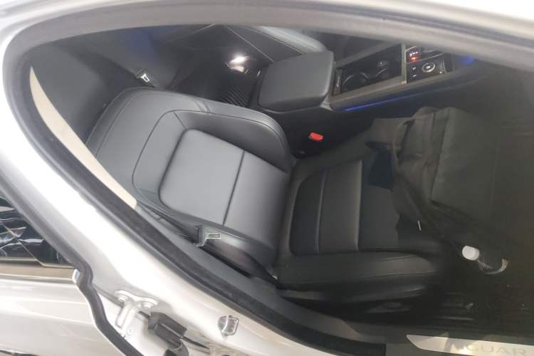 Used Jaguar XFL 2022 XFL 2.0T P200 Two-Wheel-Drive Elite Luxury Edition