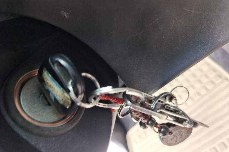 Used Mitsubishi Pajero 2014 3.0L Elite Upgrade Edition Vehicle Key