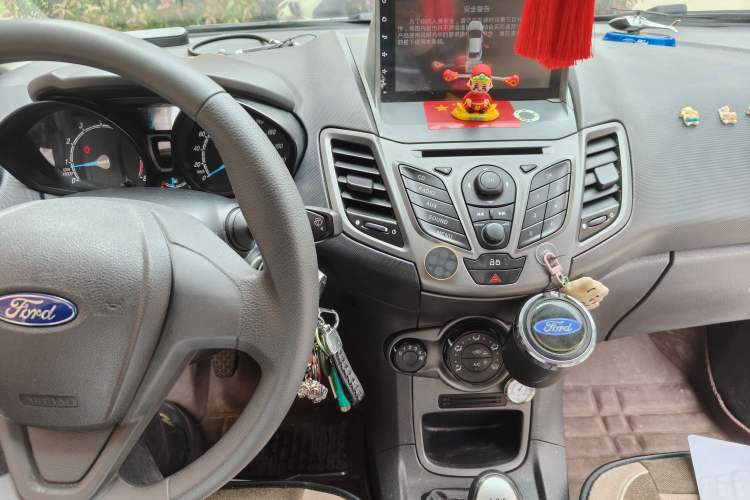 Used Ford Fiesta 2013 Sedan 1.5L Manual Fashion Edition Audio And AC Panel