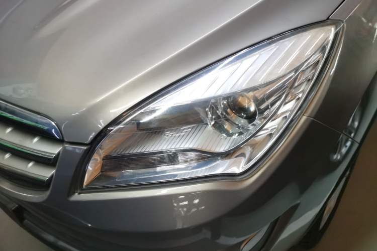 Used Changan CS35 2014 1.6L Manual Luxury Model China IV Standard