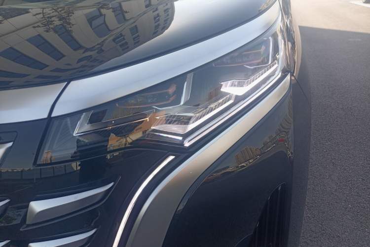 Used Denza D9 2024 DM-i 980 Four-Wheel Drive Flagship Model