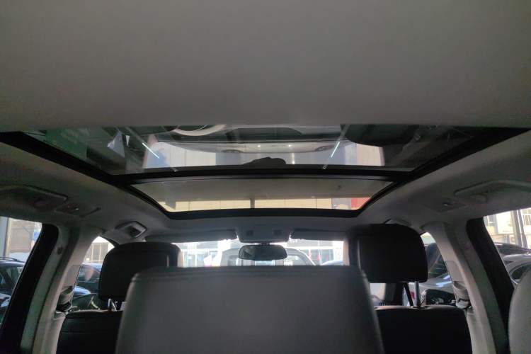 Used Volkswagen Touareg 2015 3.0 TSI Comfort Model