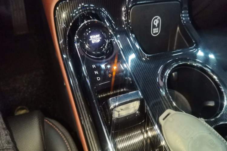 Used GAC Trumpchi E8 New Energy 2024 150km Longteng Glorious+ Gear Lever