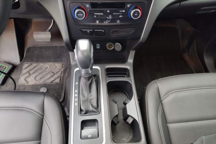 Used Ford Kuga 2019 EcoBoost 180 Two-Wheel-Drive Platinum Edition China VI Standard
