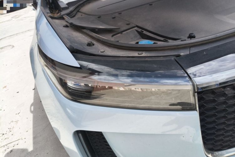 Used Li Auto ONE 2020 Extended-Range 6-Seater Version Right Front Headlight