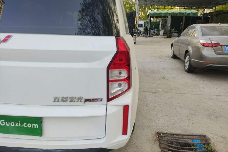 Used Wuling Hongguang PLUS 2020 1.5L Manual Standard Edition 5 Seats
