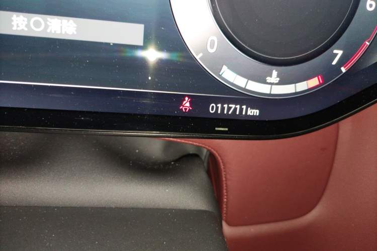 Used Land Rover Range Sport 2024 400PS Dynamic SE Odometer Close Up