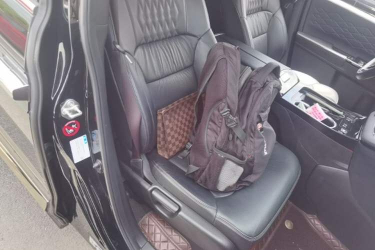 Used Honda Elysion 2024 2.0L eHEV Luxury Edition
