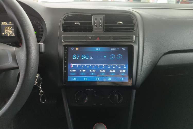 Used Volkswagen Polo 2016 1.4L Automatic Trendy Model Audio And AC Panel