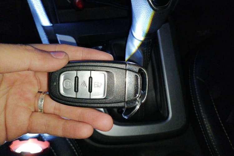 Used Hyundai Elantra (6th Generation / Lingdong) 2016 1.6L Automatic ZhiXuan – Elite Version