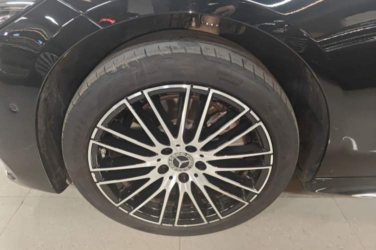 Used Mercedes-Benz C-Class 2023 Second Facelift C 260 L Sport Edition Left Front Wheel Hub