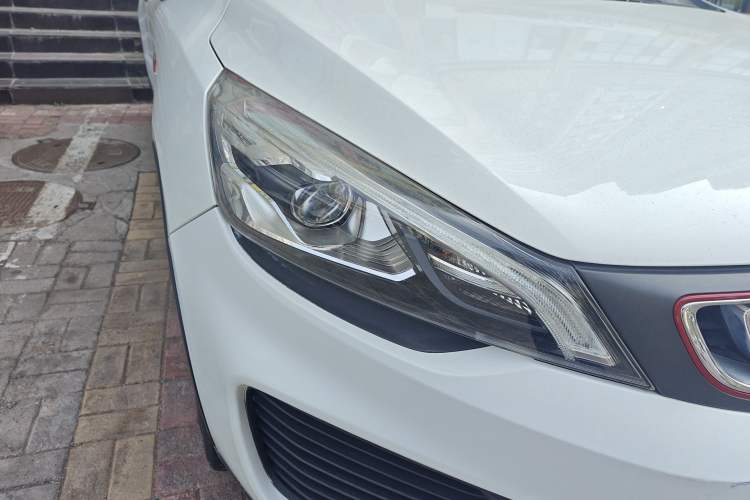 Used Geely Auto Emgrand GS 2018 Lingchao Edition 1.4T Automatic ZhenShang Smart Connectivity Model Right Front Headlight