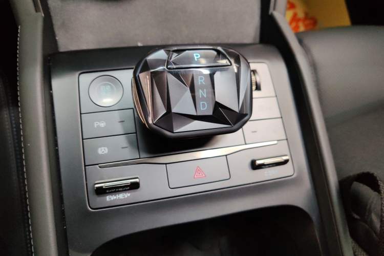 Used BYD Qin L 2025 DM-i Smart Drive 120KM Superior Model