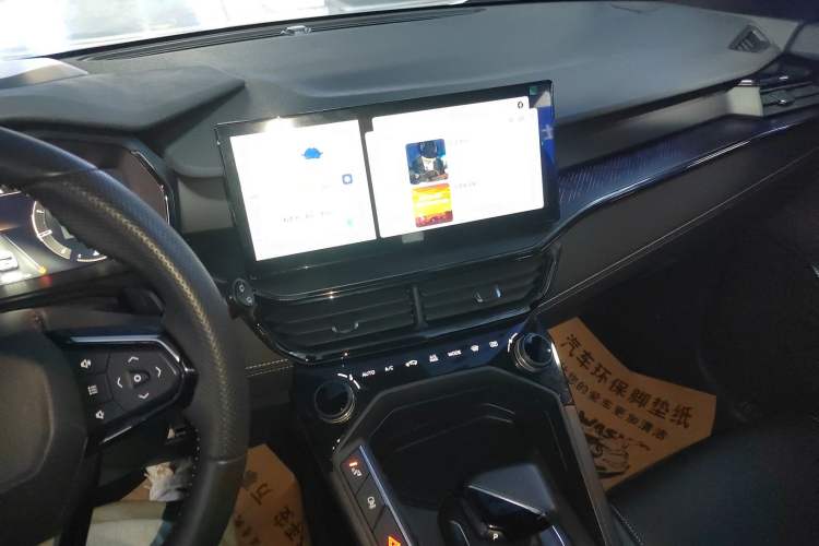 Used Lynk & Co 06 2023 Remix 1.5T Hero
