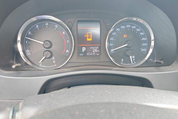 Used Toyota Corolla 2017 Revised Version 1.2T S-CVT GL-i Odometer Close Up