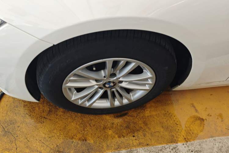 Used BMW 3 Series 2014 320Li Fashion Model
