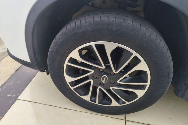 Used GAC Trumpchi GS4 2017 200T Manual Two-Wheel Drive Elite Edition Left Front Wheel Hub