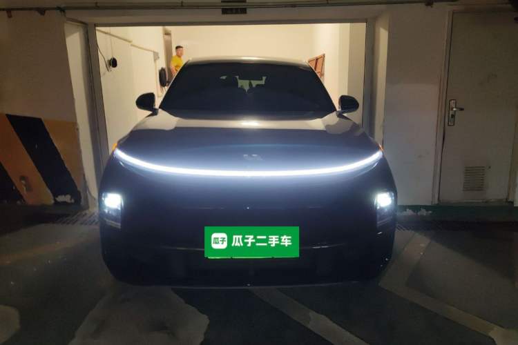 Used Li Auto L8 2023 Pro Model
