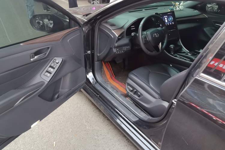 Used Toyota Avalon 2023 2.0L Premium Edition