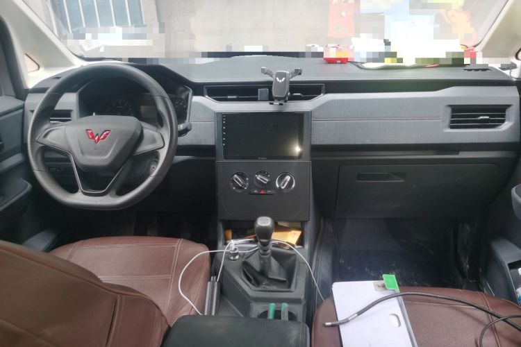 Used Wuling Hongguang PLUS 2019 1.5T Manual Standard Edition 5 Seats
