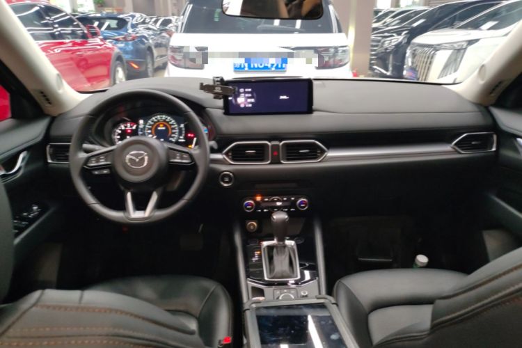 Used Mazda CX-5 2024 2.0L Automatic Two-Wheel Drive ZhiShang Version Center Console