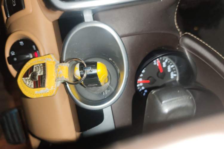 Used Porsche Cayenne 2011 Cayenne 3.0T Vehicle Key