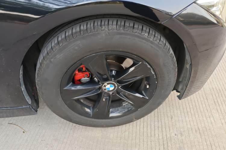 Used BMW 3 Series 2016 316Li Fashion Model
